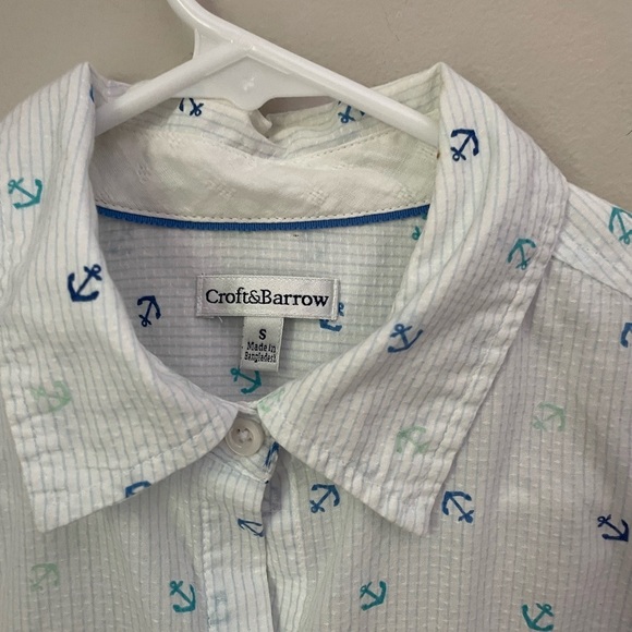 Croft and Barrow White Cotton Shirt with Blue Anchor Novelty Print - Picture 4 of 9